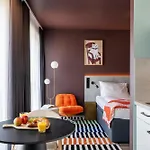 Kalm - East Apart-hotel 4*