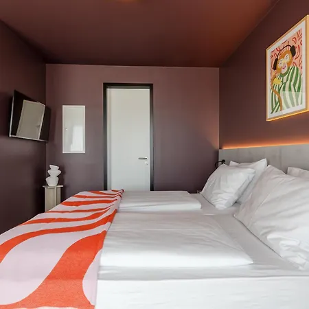 Kalm - East Lägenhetshotell 4*