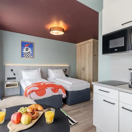 Hotel apartamentowy Kalm - East 4*