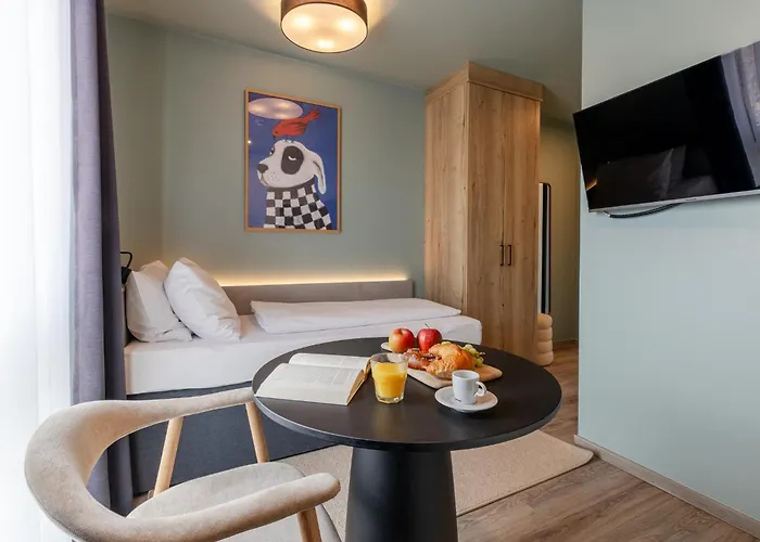 Kalm - East Apart Otel Münih