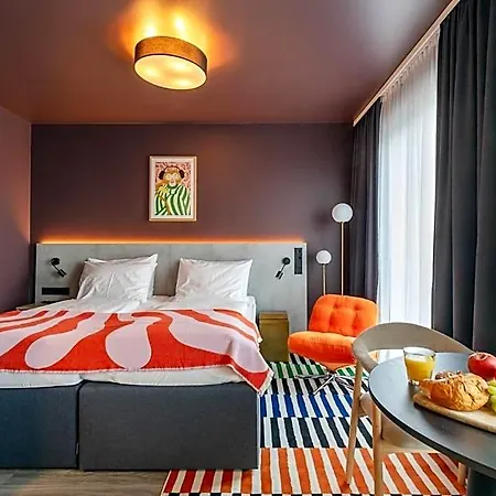 Kalm - East Aparthotel Mnichov