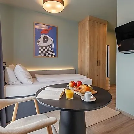 Kalm - East Aparthotel Mnichov
