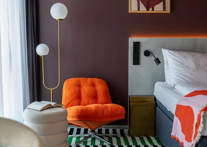 Kalm - East Hotel apartamentowy 4*